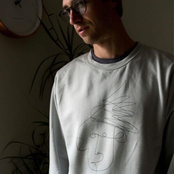 Grey unisex sweater with Mim Beck design - man